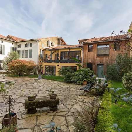 La Maison D'augustin Frühstückspension 3*