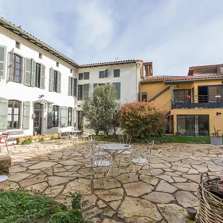 La Maison D'augustin Frühstückspension