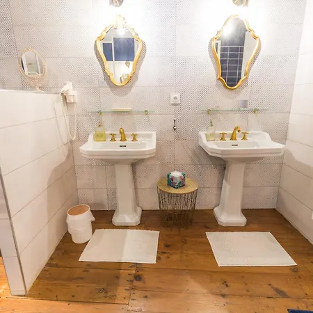 La Maison D'augustin Bed & Breakfast *