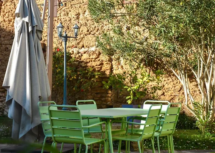 La Maison D'augustin Bed & Breakfast